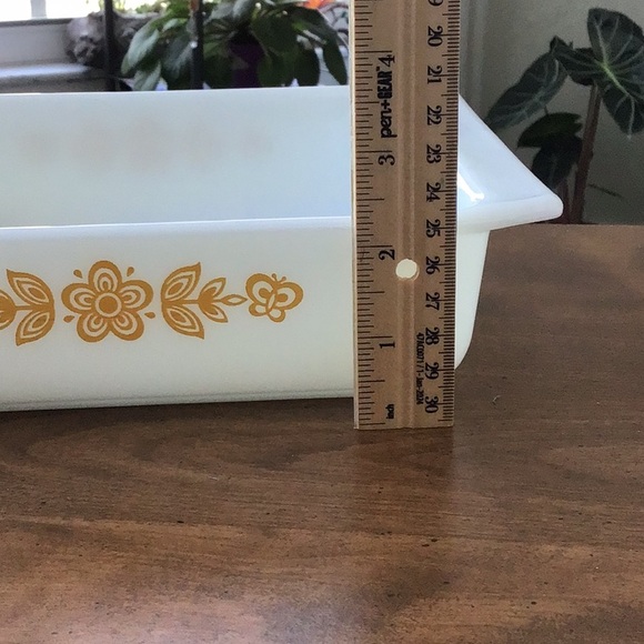 Vintage Pyrex Butterfly Gold square baking dish - Picture 3 of 13